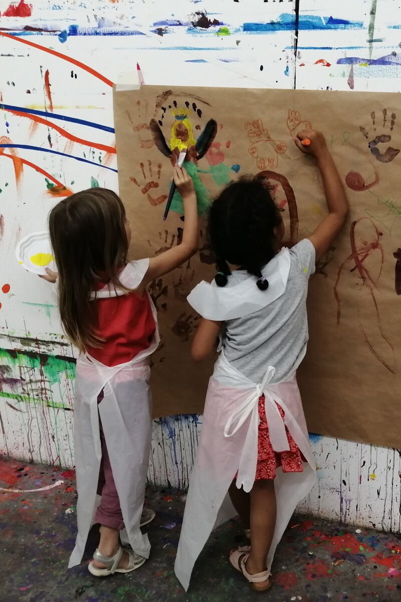 Visite commentée de la Fondation et de l'exposition en cours pour un groupe d'enfants