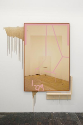 Martin Widmer, Photographic -Protocol 22_9, n°13, 2024, tirage jet d’encre sur papier satiné, cadre en bois de cerisier, colle, bois